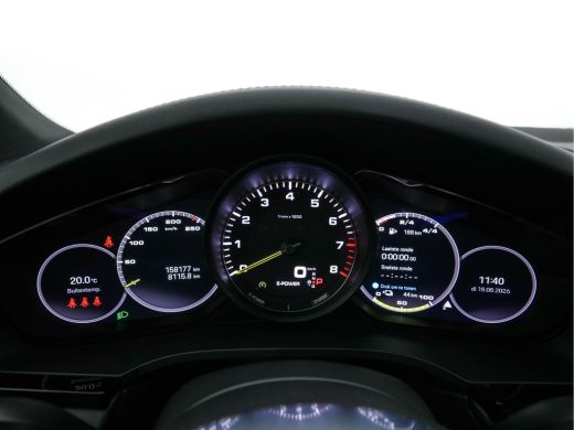 Porsche Cayenne 3.0 E-Hybrid AWD (Plug-in) {SoH-100%} (INCL-BTW) *PANO | LEATHER | FULL-LED | SPORTCHRONO | MEMOR... ActivLease financial lease
