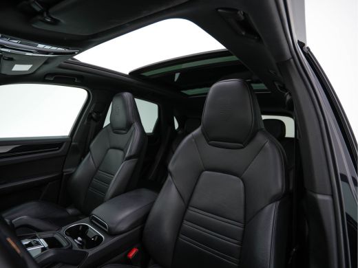 Porsche Cayenne 3.0 E-Hybrid AWD (Plug-in) {SoH-100%} (INCL-BTW) *PANO | LEATHER | FULL-LED | SPORTCHRONO | MEMOR... ActivLease financial lease
