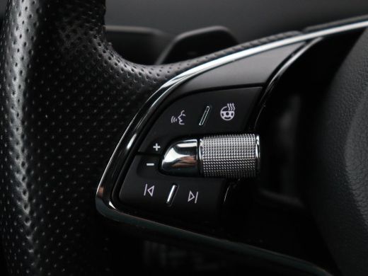 Skoda Enyaq iV | SOH 89,1% | Leder/alcantara | Stuur/stoel verwarming | Adaptive cruise | Carplay | Sfeerverlich... ActivLease financial lease