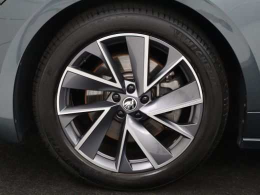 Skoda Enyaq iV | SOH 89,1% | Leder/alcantara | Stuur/stoel verwarming | Adaptive cruise | Carplay | Sfeerverlich... ActivLease financial lease