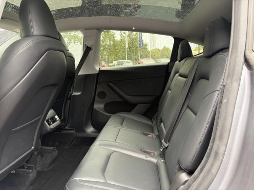 Tesla Model Y Long Range AWD 75 kWh SOH 97%| QUICKSILVER!| TESLA FABRIEKSGARANTIE TOT 05-2027/ 80.000KM | FABRI... ActivLease financial lease