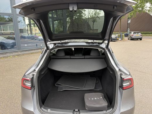 Tesla Model Y Long Range AWD 75 kWh SOH 97%| QUICKSILVER!| TESLA FABRIEKSGARANTIE TOT 05-2027/ 80.000KM | FABRI... ActivLease financial lease