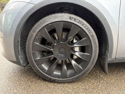 Tesla Model Y Long Range AWD 75 kWh SOH 97%| QUICKSILVER!| TESLA FABRIEKSGARANTIE TOT 05-2027/ 80.000KM | FABRI... ActivLease financial lease
