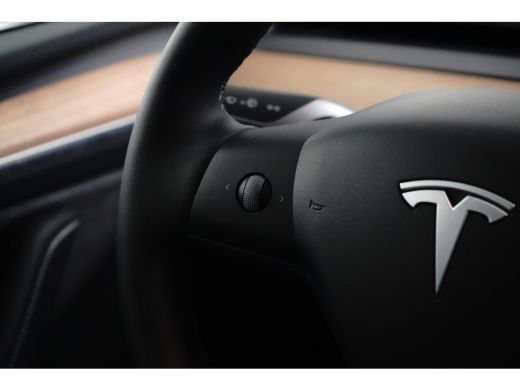 Tesla Model Y Long Range Dual AWD Performance | Pano | Adap. Cruise | Camera | Leder ActivLease financial lease