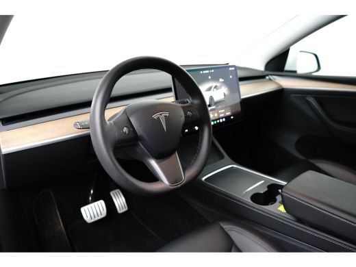 Tesla Model Y Long Range Dual AWD Performance | Pano | Adap. Cruise | Camera | Leder ActivLease financial lease