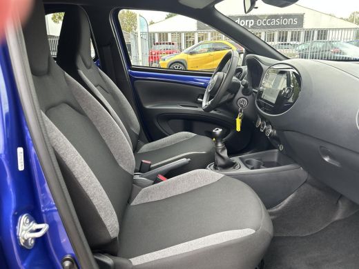 Toyota Aygo 1.0 VVT-i MT Play ActivLease financial lease