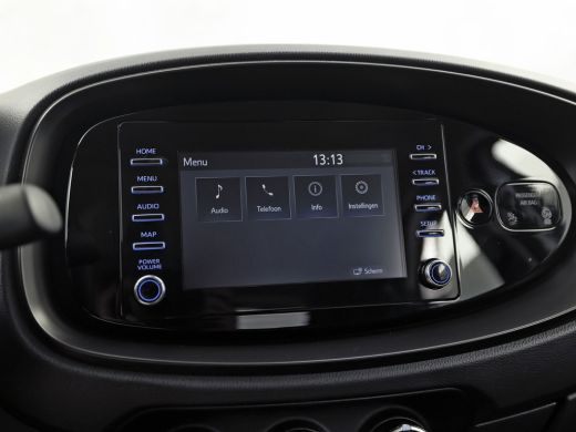 Toyota Aygo 1.0 VVT-i MT Play (APPLE CARPLAY, NAVIGATIE, ADAPTIVE CRUISE, SPORTSTOELEN, LANE ASSIST, CAMERA, ... ActivLease financial lease