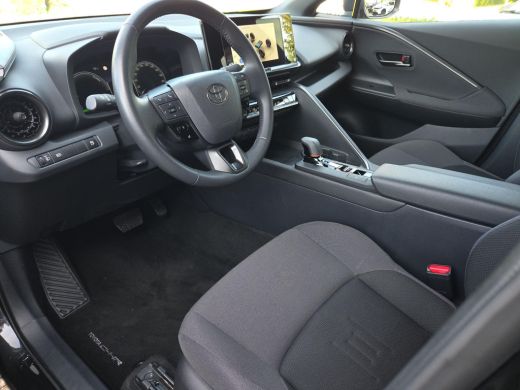 Toyota C-HR 1.8 Hybrid 140 Dynamic | NL Auto | Apple CarPlay | Navigatie | Rijklaar incl. garantie | ActivLease financial lease