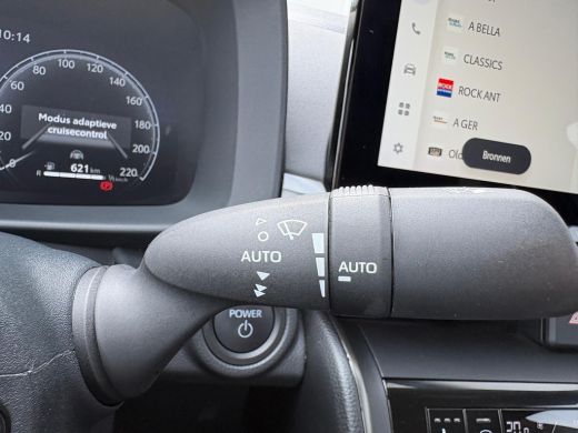 Toyota C-HR 1.8 Hybrid 140PK First Edition Bi-Tone/Winter-pack/Gr.-navigatie/Elektr.klep/Camera/Adapt.-cruise ActivLease financial lease