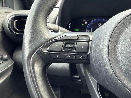 Toyota Yaris Cross 1.5 Hybrid 115 Dynamic | Stoel en Stuurverwarming | CarPlay/Android Auto | ActivLease financial lease