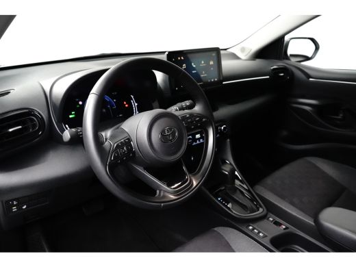 Toyota Yaris Hybrid Dynamic | Achteruitrijcamera | Airco (automatisch) | Apple Carplay/Android Auto|telefoonin... ActivLease financial lease