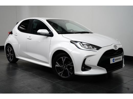 Toyota Yaris Hybrid Dynamic | Achteruitrijcamera | Airco (automatisch) | Apple Carplay/Android Auto|telefoonin... ActivLease financial lease