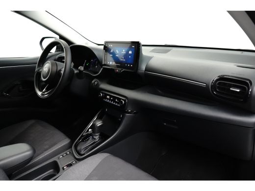 Toyota Yaris Hybrid Dynamic | Achteruitrijcamera | Airco (automatisch) | Apple Carplay/Android Auto|telefoonin... ActivLease financial lease