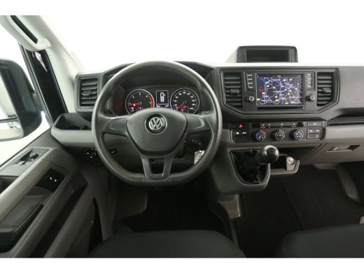 Volkswagen Crafter 2.0 TDI L3H3 141PK | 3000KG Trekgew. | Airco | Camera | 3 Zits | Trekhaak | Carplay | Parkeersens. ActivLease financial lease