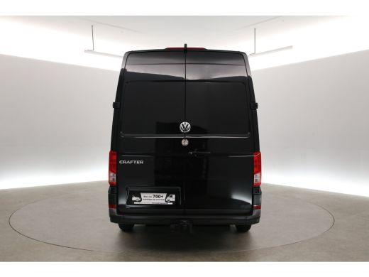 Volkswagen Crafter 2.0 TDI L3H3 141PK | 3000KG Trekgew. | Airco | Camera | 3 Zits | Trekhaak | Carplay | Parkeersens. ActivLease financial lease