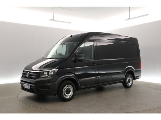 Volkswagen Crafter 2.0 TDI L3H3 141PK | 3000KG Trekgew. | Airco | Camera | 3 Zits | Trekhaak | Carplay | Parkeersens. ActivLease financial lease