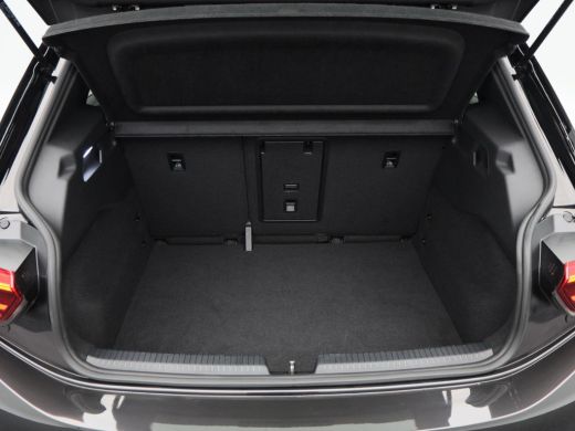 Volkswagen ID.3 Pro Edition 58 kWh 204 Pk | Stoel/Stuur Verwarming | Camera | Adaptive Cruise | Carplay | 18 Inch... ActivLease financial lease