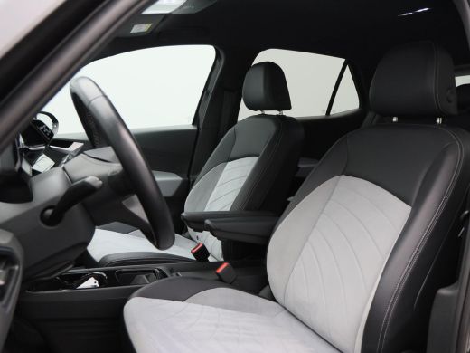 Volkswagen ID.3 Pro Edition 58 kWh 204 Pk | Stoel/Stuur Verwarming | Camera | Adaptive Cruise | Carplay | 18 Inch... ActivLease financial lease