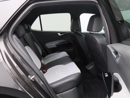 Volkswagen ID.3 Pro Edition 58 kWh 204 Pk | Stoel/Stuur Verwarming | Camera | Adaptive Cruise | Carplay | 18 Inch... ActivLease financial lease