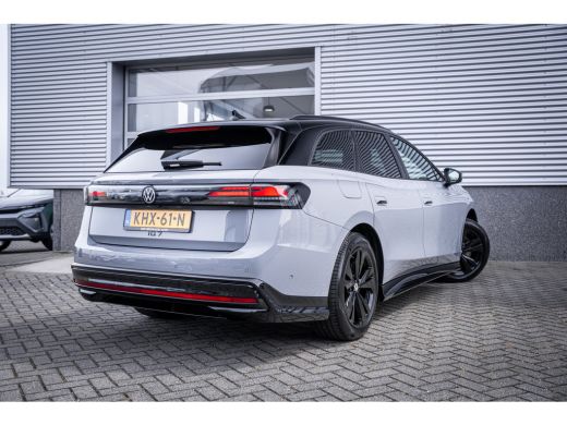 Volkswagen ID.7 Limited Edition 77 kWh | Lichtmetalen velgen 5-spaaks 19" | Trekhaak elektrisch uitklapbaar | Two... ActivLease financial lease