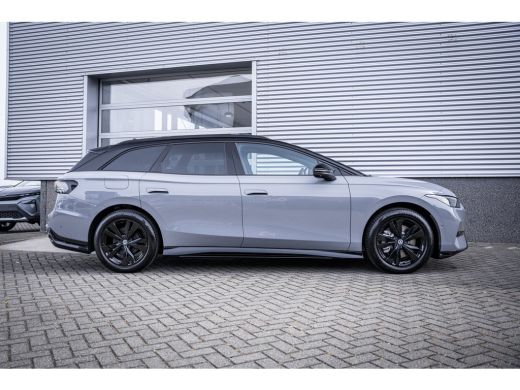 Volkswagen ID.7 Limited Edition 77 kWh | Lichtmetalen velgen 5-spaaks 19" | Trekhaak elektrisch uitklapbaar | Two... ActivLease financial lease