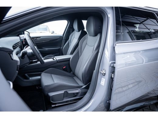 Volkswagen ID.7 Limited Edition 77 kWh | Lichtmetalen velgen 5-spaaks 19" | Trekhaak elektrisch uitklapbaar | Two... ActivLease financial lease