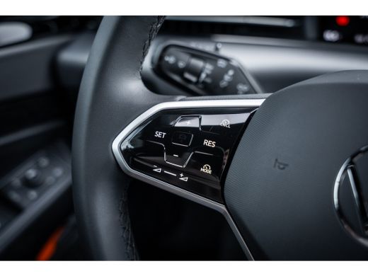 Volkswagen ID.7 Limited Edition 77 kWh | Lichtmetalen velgen 5-spaaks 19" | Trekhaak elektrisch uitklapbaar | Two... ActivLease financial lease