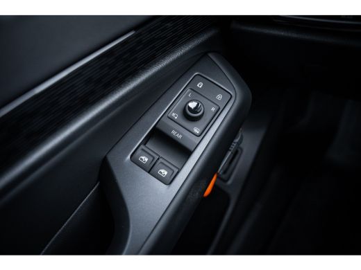 Volkswagen ID.7 Limited Edition 77 kWh | Lichtmetalen velgen 5-spaaks 19" | Trekhaak elektrisch uitklapbaar | Two... ActivLease financial lease