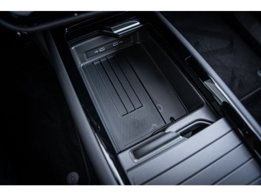 Volkswagen ID.7 Limited Edition 77 kWh | Lichtmetalen velgen 5-spaaks 19" | Trekhaak elektrisch uitklapbaar | Two... ActivLease financial lease
