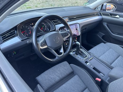 Volkswagen Passat Variant 1.5 TSI 150PK DSG BUSINESS CAMERA/NAVI/CARPLAY ActivLease financial lease