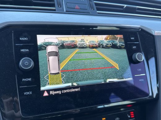 Volkswagen Passat Variant 1.5 TSI 150PK DSG BUSINESS CAMERA/NAVI/CARPLAY ActivLease financial lease