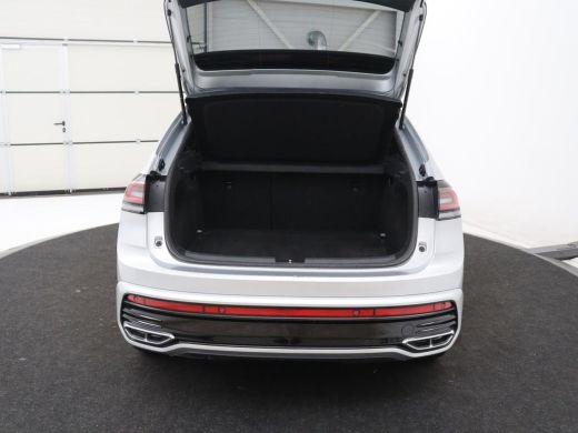 Volkswagen Taigo | Adaptive cruise | Lane assist | Camera | Park assist | Carplay | Navigatie | Virtueel dashboard ActivLease financial lease