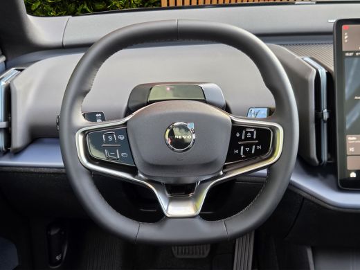 Volvo  EX30 Single Motor Extended Range Ultra Black Edition Europa 69 kWh | Panoramadak | 360 Camera | Harman... ActivLease financial lease