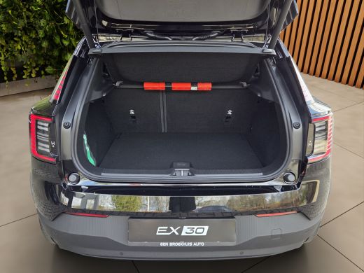 Volvo  EX30 Single Motor Extended Range Ultra Black Edition Europa 69 kWh | Panoramadak | 360 Camera | Harman... ActivLease financial lease