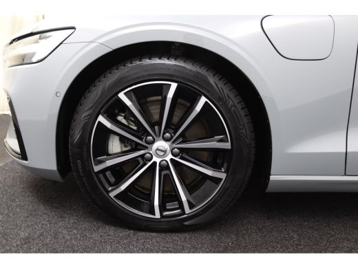 Volvo  V60 T8 Plug-in hybrid AWD Plus Dark | Stoelverwarming | 360 Camera | Voorruitverwarming | Harman\Kard... ActivLease financial lease