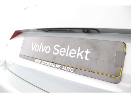 Volvo  V60 T8 Plug-in hybrid AWD Plus Dark | Stoelverwarming | 360 Camera | Voorruitverwarming | Harman\Kard... ActivLease financial lease
