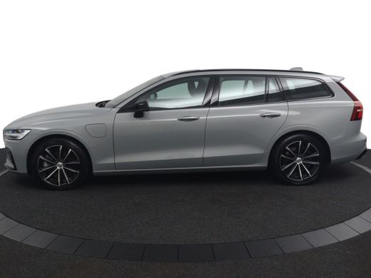 Volvo  V60 T8 Plug-in hybrid AWD Plus Dark | Stoelverwarming | 360 Camera | Voorruitverwarming | Harman\Kard... ActivLease financial lease