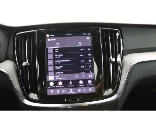 Volvo  V60 T8 Plug-in hybrid AWD Plus Dark | Stoelverwarming | 360 Camera | Voorruitverwarming | Harman\Kard... ActivLease financial lease