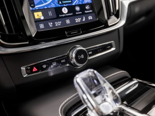 Volvo  V90 2.0 T6 Plug-in hybrid AWD Ultimate Dark 350Pk Automaat (PANORAMADAK, HARMAN/KARDON, LUCHTVERING, ... ActivLease financial lease