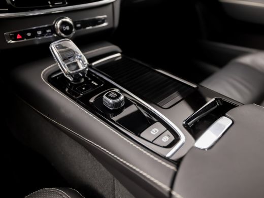 Volvo  V90 2.0 T6 Plug-in hybrid AWD Ultimate Dark 350Pk Automaat (PANORAMADAK, HARMAN/KARDON, LUCHTVERING, ... ActivLease financial lease