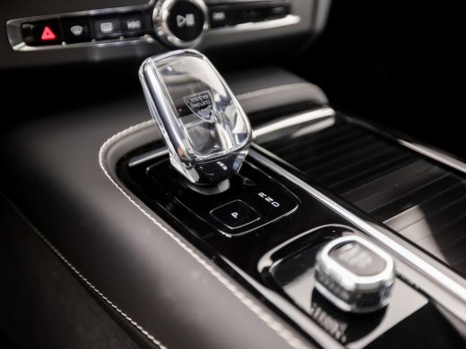 Volvo  V90 2.0 T6 Plug-in hybrid AWD Ultimate Dark 350Pk Automaat (PANORAMADAK, HARMAN/KARDON, LUCHTVERING, ... ActivLease financial lease