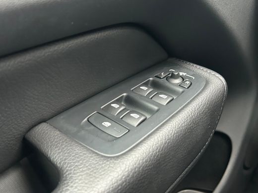 Volvo  XC60 2.0 B5 Momentum Business | Memory | Trekhaak | Standkachel | Pilot Assist | Stoel- & stuurverwarm... ActivLease financial lease