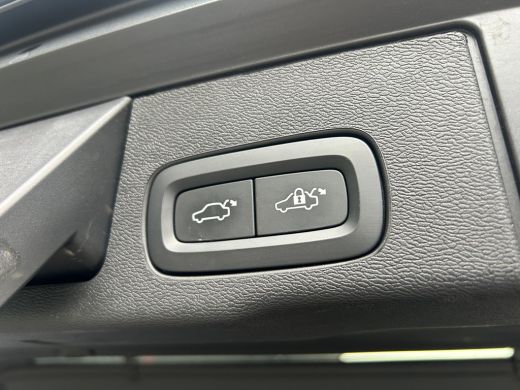 Volvo  XC60 2.0 B5 Momentum Business | Memory | Trekhaak | Standkachel | Pilot Assist | Stoel- & stuurverwarm... ActivLease financial lease