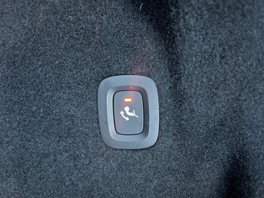 Volvo  XC60 2.0 B5 Momentum Business | Memory | Trekhaak | Standkachel | Pilot Assist | Stoel- & stuurverwarm... ActivLease financial lease