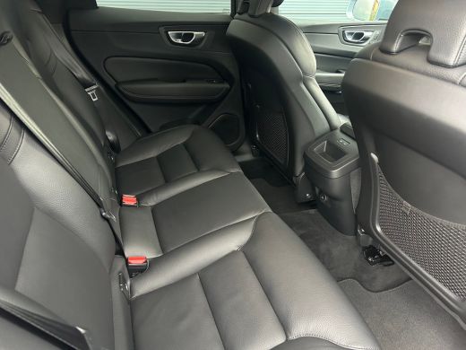 Volvo  XC60 2.0 B5 Momentum Business | Memory | Trekhaak | Standkachel | Pilot Assist | Stoel- & stuurverwarm... ActivLease financial lease