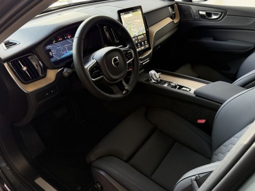 Volvo  XC60 2.0 T8 455PK AWD PLUS DARK NIEUWE AUTO HARMAN KARDON 360.CAM STOEL/STUUR VERW LEER ActivLease financial lease
