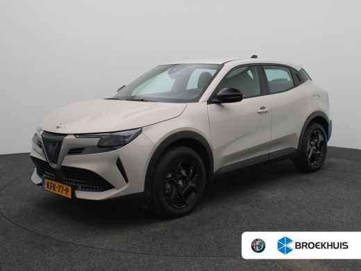 Alfa Romeo Junior Hybrid Ibrida 145 EDCS6 Navi | Apple Carplay | Cruise Control | LED Koplampen | Lichtmetalen velg... ActivLease financial lease