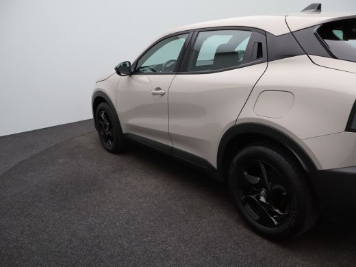 Alfa Romeo Junior Hybrid Ibrida 145 EDCS6 Navi | Apple Carplay | Cruise Control | LED Koplampen | Lichtmetalen velg... ActivLease financial lease