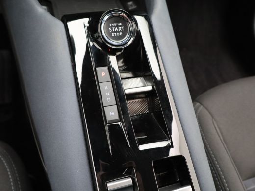 Alfa Romeo Junior Hybrid Ibrida 145 EDCS6 Navi | Apple Carplay | Cruise Control | LED Koplampen | Lichtmetalen velg... ActivLease financial lease