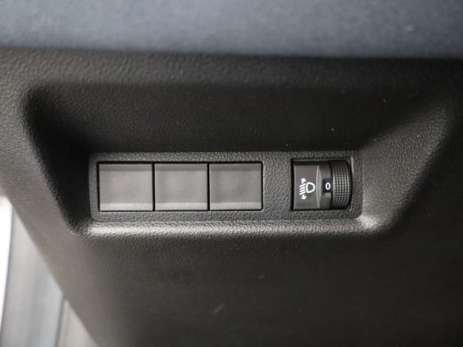 Alfa Romeo Junior Hybrid Ibrida 145 EDCS6 Navi | Apple Carplay | Cruise Control | LED Koplampen | Lichtmetalen velg... ActivLease financial lease